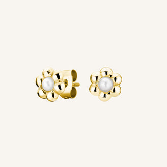 Daisy Flower Studs leftcolumn