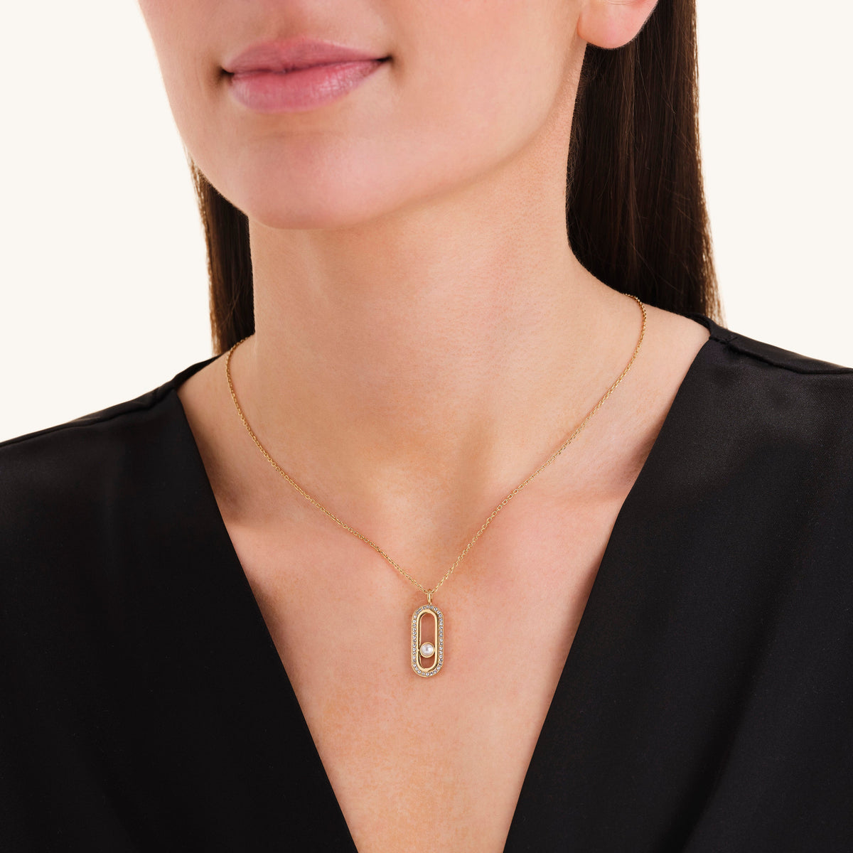 Pearl Crystals Necklace leftcolumn